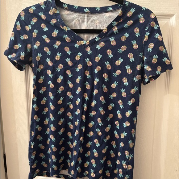 Eddie Bauer Blue Pineapple Print Short Sleeve Top - Picture 1 of 3